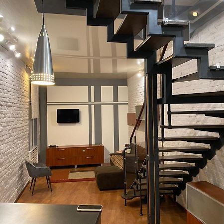 شقة إلفيف  في Apt In The Center Of The Town Near The Opera House المظهر الخارجي الصورة