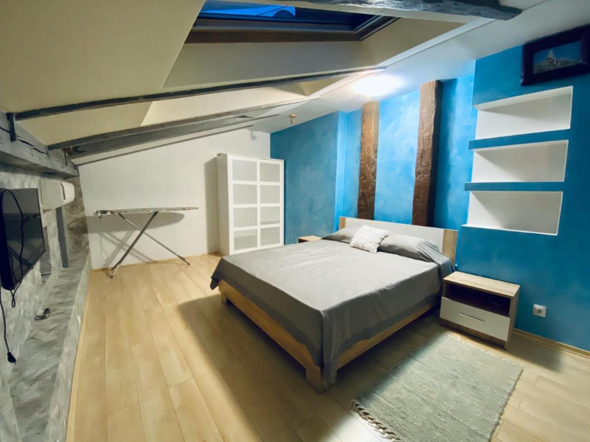 شقة إلفيف  في Apt In The Center Of The Town Near The Opera House المظهر الخارجي الصورة