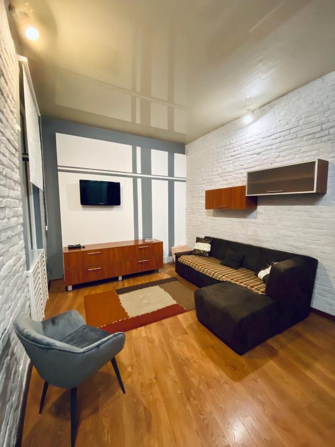شقة إلفيف  في Apt In The Center Of The Town Near The Opera House المظهر الخارجي الصورة
