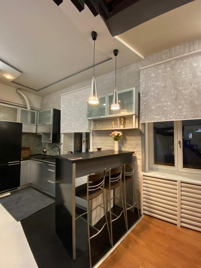 شقة إلفيف  في Apt In The Center Of The Town Near The Opera House المظهر الخارجي الصورة