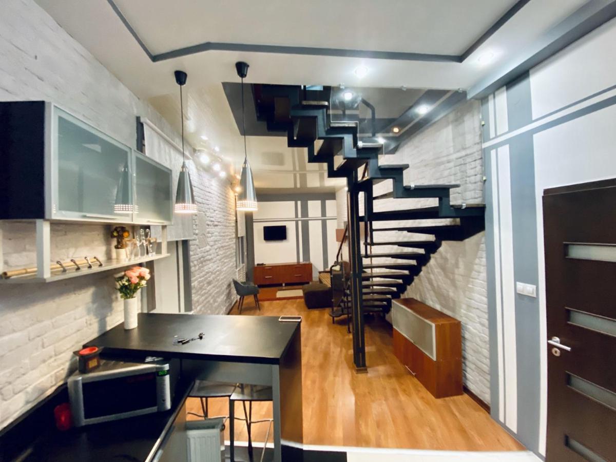 شقة إلفيف  في Apt In The Center Of The Town Near The Opera House المظهر الخارجي الصورة