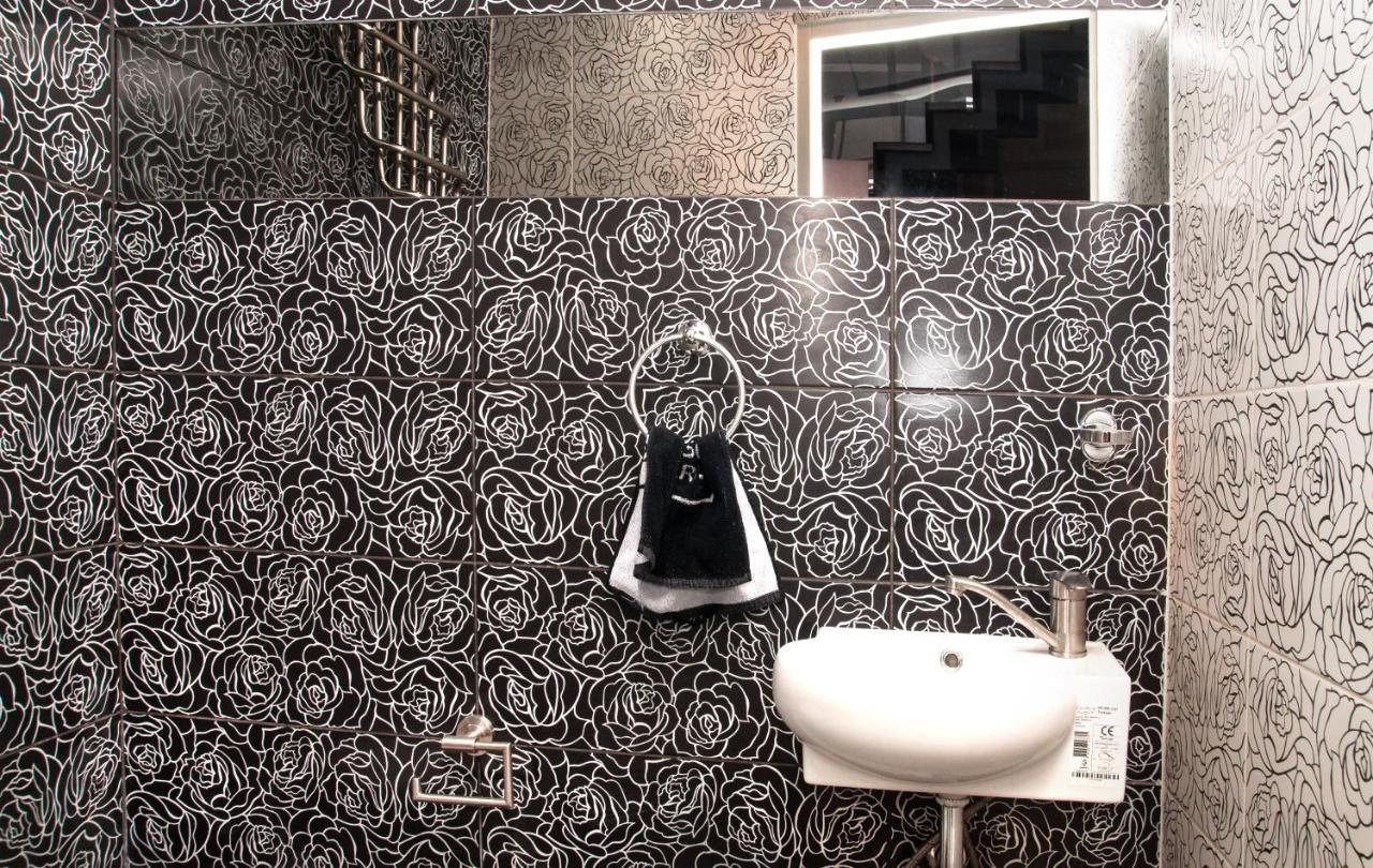 شقة إلفيف  في Apt In The Center Of The Town Near The Opera House المظهر الخارجي الصورة