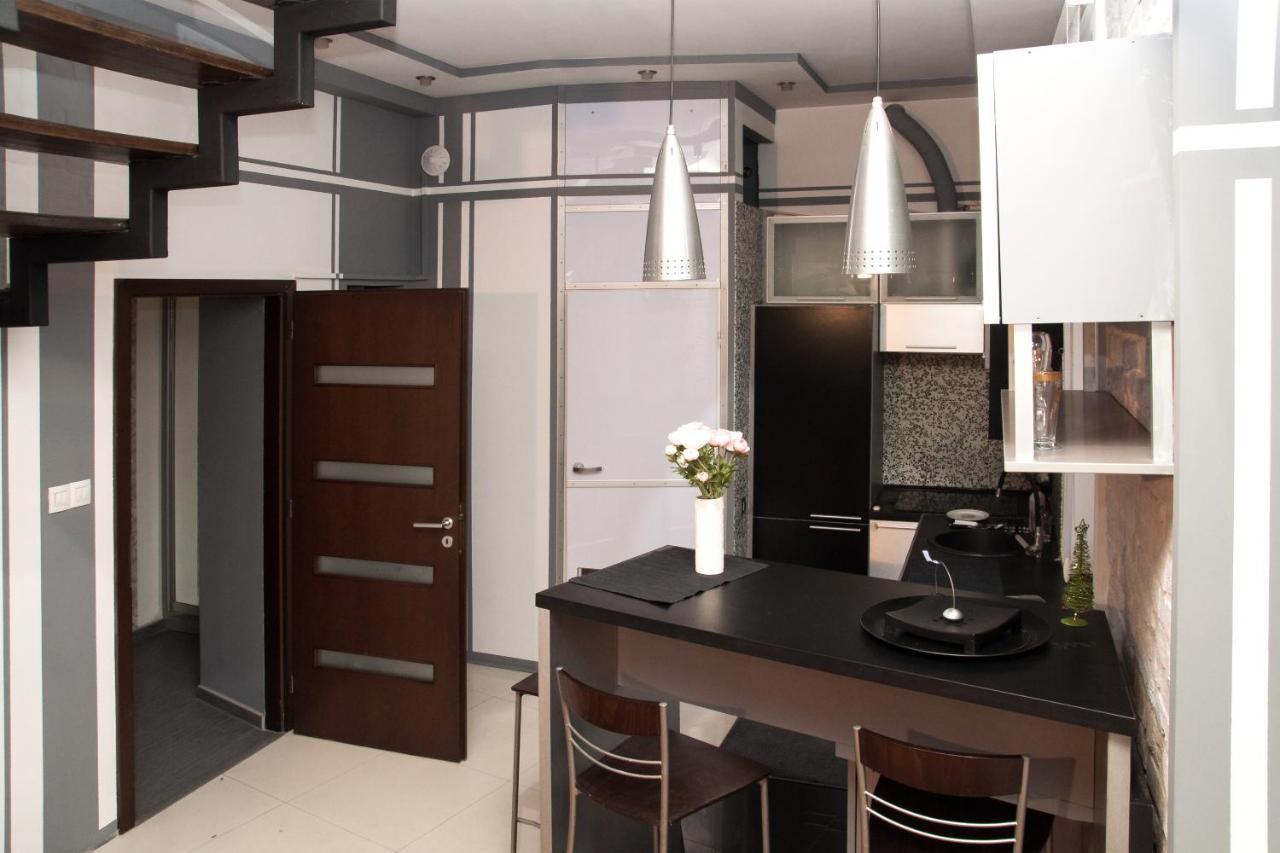 شقة إلفيف  في Apt In The Center Of The Town Near The Opera House المظهر الخارجي الصورة