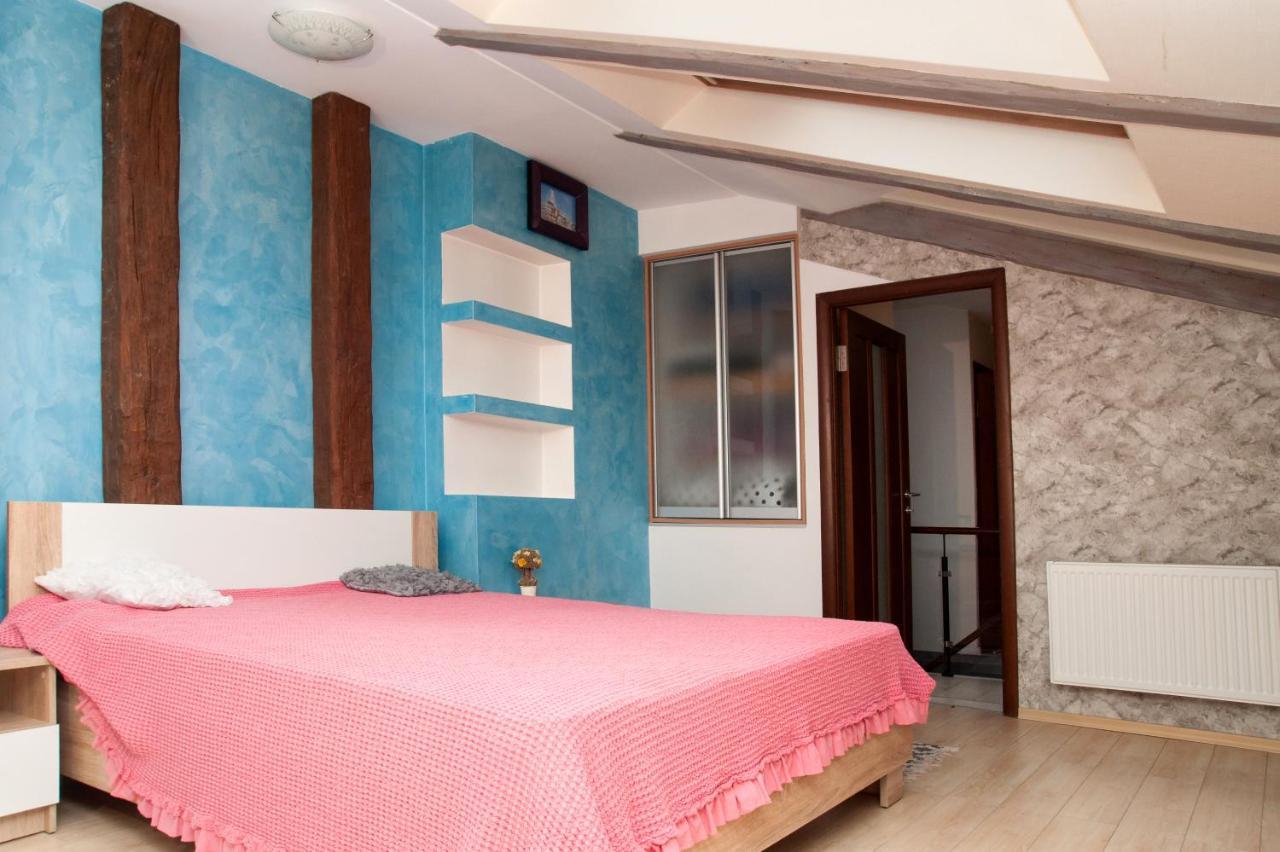 شقة إلفيف  في Apt In The Center Of The Town Near The Opera House المظهر الخارجي الصورة